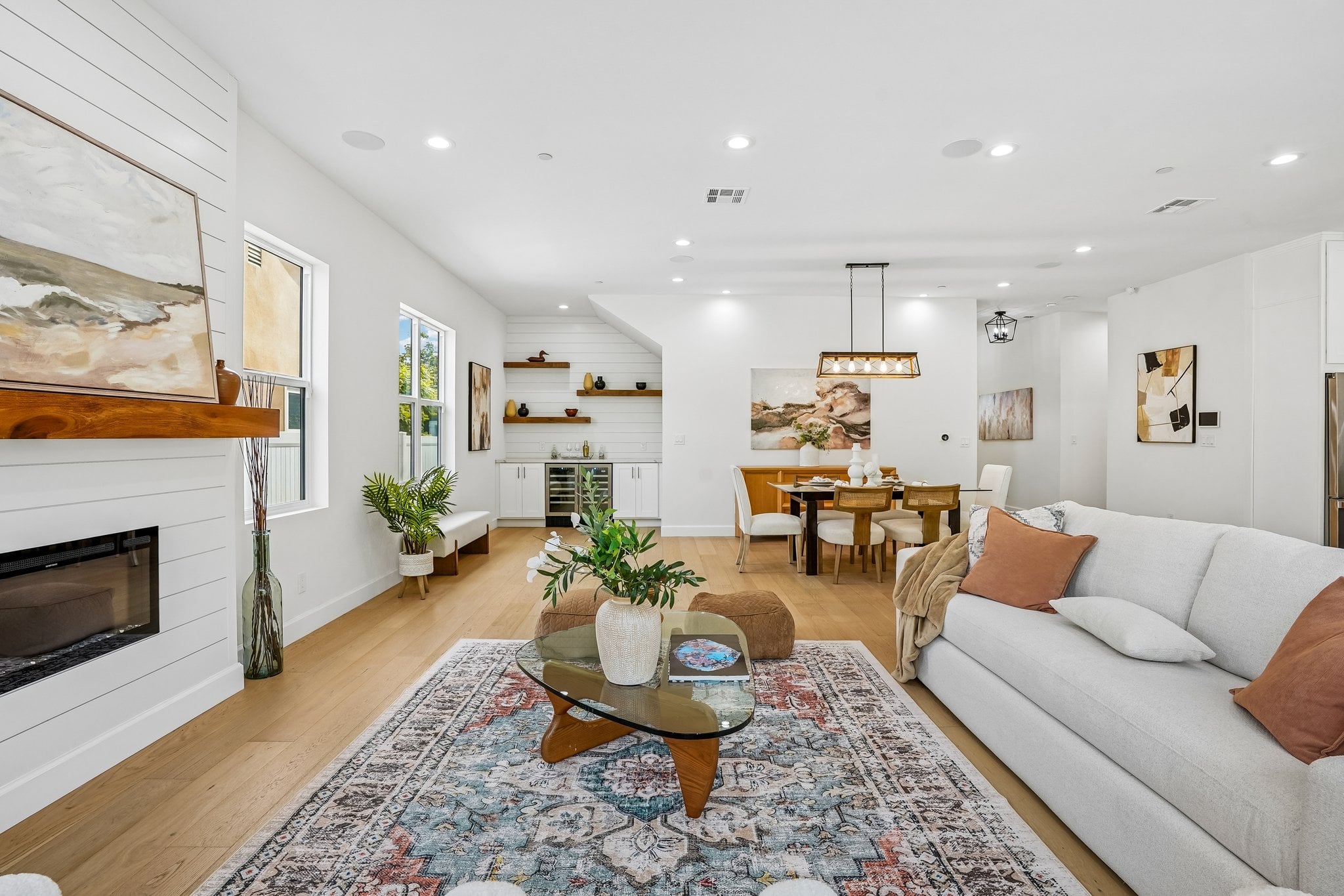 8308 McConnell Ave — interior